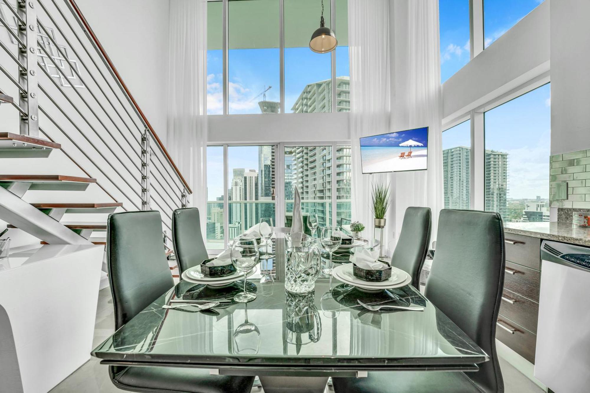 Modern 2 Story Loft 2Br With Breathtaking Views Villa Miami Exterior photo