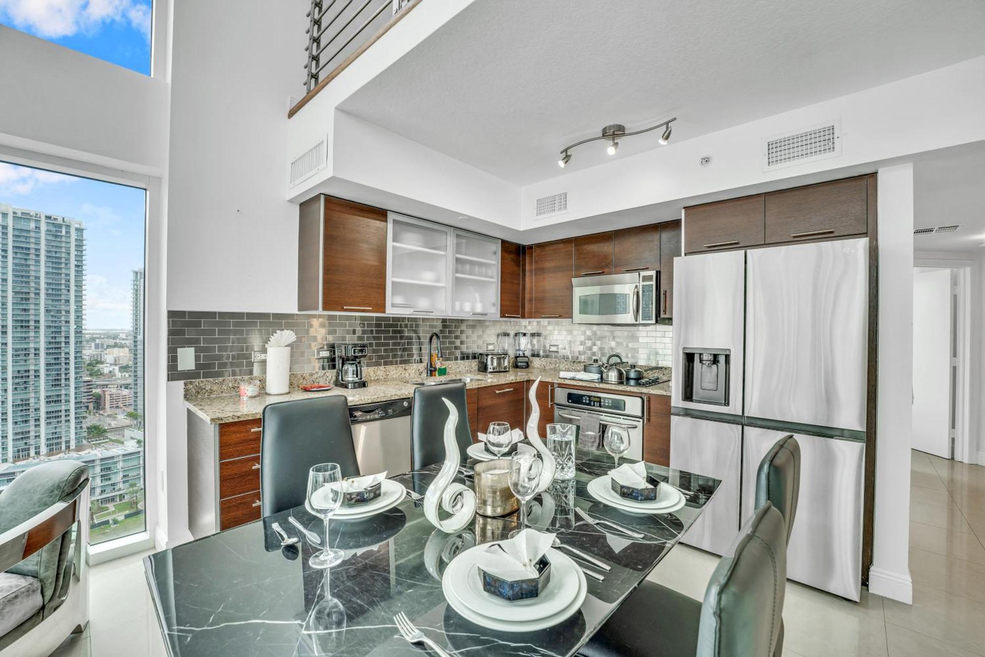 Modern 2 Story Loft 2Br With Breathtaking Views Villa Miami Exterior photo